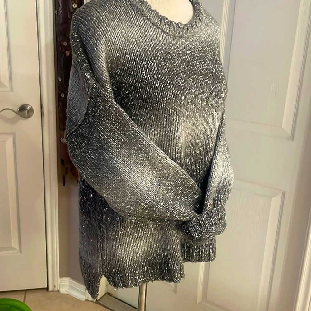 Fade to Gray and Sparkle Gray sweater Liz Claiborne xl 14-18